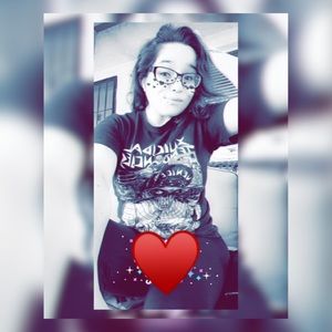 Meet your Posher, Adrianna